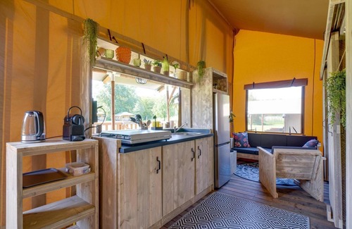 Zeewolde House | Combination of the most luxurious Glamping Lodge with adjacent sleeping tent for 8 people
