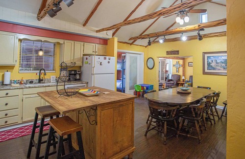 Ingram House | Combined Cabin Escape w BBQ, Fire Pit