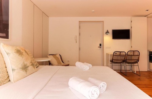 Misericordia Apartment | Combro Suites by Homing