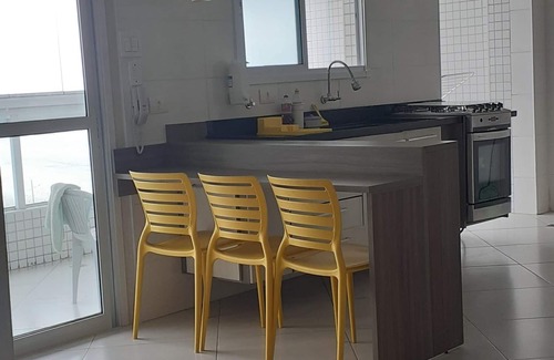 Praia Grande Condo | Come and live days of leisure and rest.