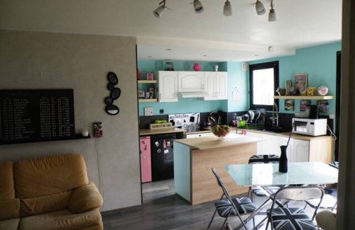 Saint-Denis Apartment | Come and stay in the heart of the Olympic Games! RARE: 2 bedrooms, with private garden and parking