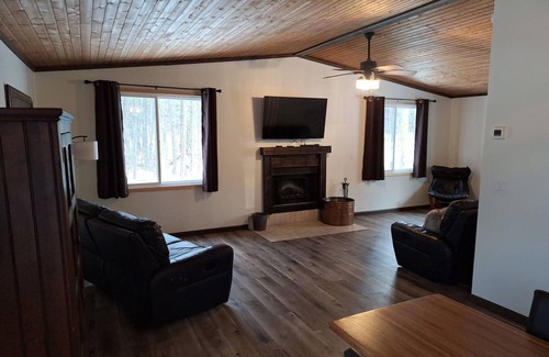 Amery Cabin | Come check out this Cozy 2-bedroom cabin in charming Amery!