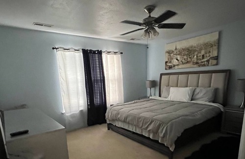 South Norfolk House | Come enjoy 3bd/2.5 Ba home with full deck, grill, games & Inflatable hot tub.