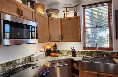 Canoncito House | Come experience a taste of Africa nestled in the foothills of Santa Fe.