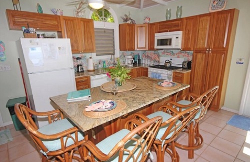 Hart Bay Villa | Come find out what "Island Time" is all about! Pool, Hot Tub, A/C and Sunsets!