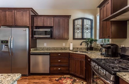 Loudon House | Come have fun in the sun on the Tennessee River with a private dock