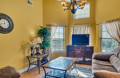 Blue Eye Condo | Come Hideaway at this 2 Bed + Loft Condo at Morningside!