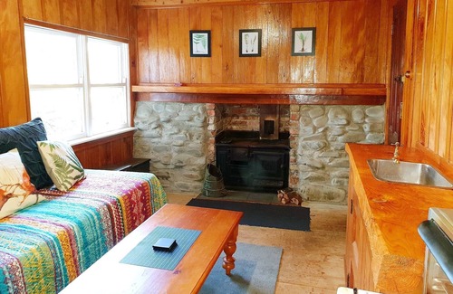Motu Cabin | Come relax and unwind at The Weka Nest