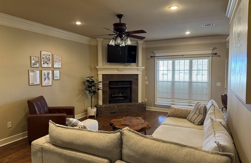 Conway House | Come see the eclipse! Full house rental available!n