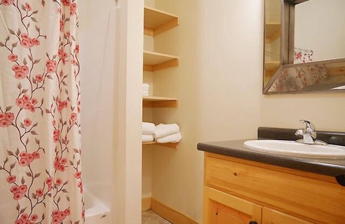 Weare Resort | Come stay at our four season resort!