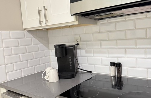 Central Business District Apartment | Come stay at our Horizon Hideaway. A modern downtown studio.