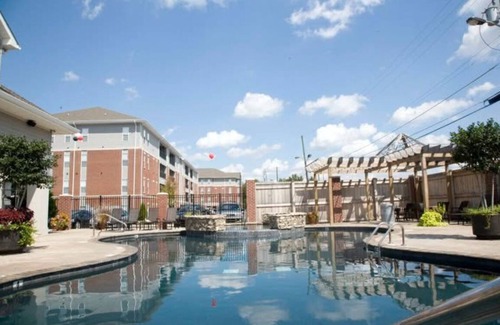 Tuscaloosa Condo | Come Stay at The Bama Babe nwalking distance to The UofA Campus!