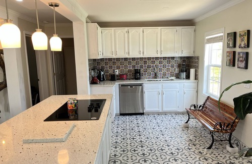 Fountain House | Come Stay At the Blue House! Entire Home In The Country With Lots Of Space