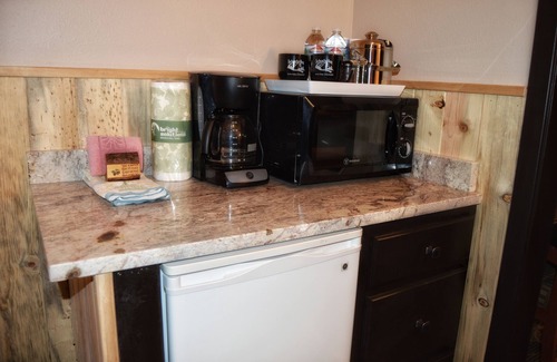 Estes Park Hotel | Come stay at the Mountain Lodge for unbelievable views!