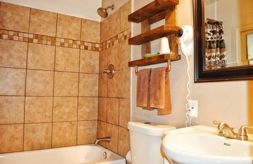 Estes Park Hotel | Come stay at the Rustic River Lodge for unbelievable views!