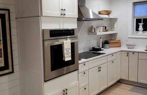 Easton's Point Cottage | Come Stay by the Sea on Easton’s Point — A 5-Star Guest Favorite!