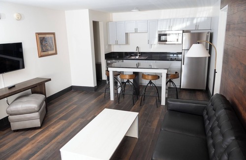 Minden Hotel | Come stay in this 2nd floor 1 bedroom suite in Nevada!