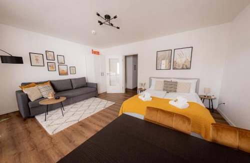 Passau Apartment | Come4Stay Passau - Apartment Seidenhof I voll ausgestattete Küche I Balkon I Badezimmer