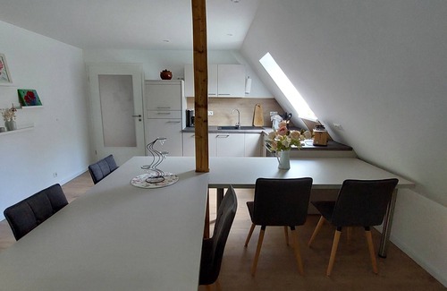Althof Apartment | comf. FEWO in idyllic location 15 minutes from the beach with great transport links