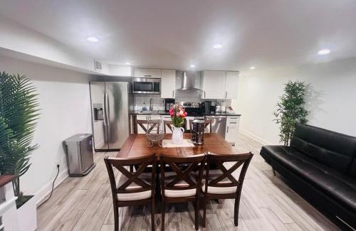 Capitol Hill Apartment | ComfiNook Stay in Capitol HillWalk to DC Sites
