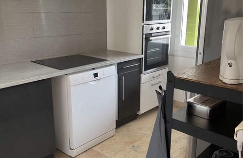 Saintes-Maries-de-la-Mer Apartment | Comfortable apartment with courtyard close to the center and beach.