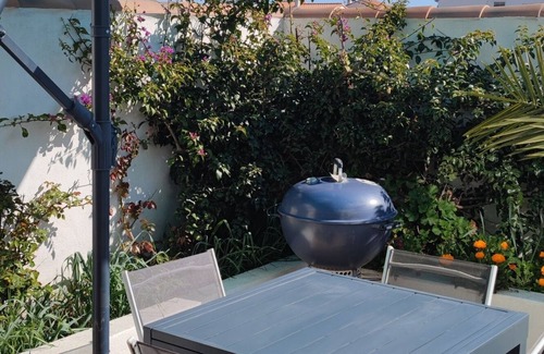 Saintes-Maries-de-la-Mer Apartment | Comfortable apartment with courtyard close to the center and beach.