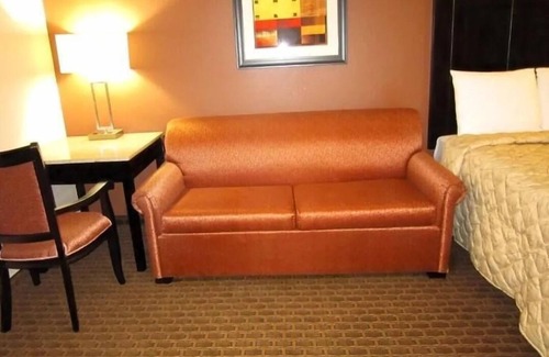 Monmouth Junction Hotel | Comfort and Convenience! 4 Relaxing Units with Free Breakfast!