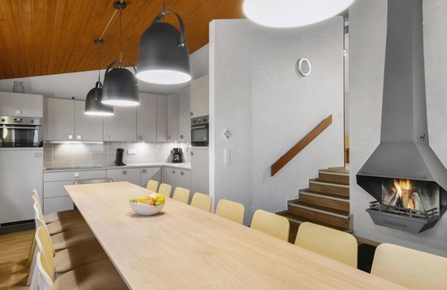 Stadtkyll House | Comfort 18-person family accommodation in the holiday park Landal Wirfttal