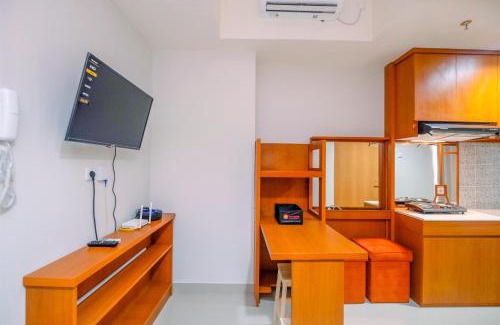 Pondokcina Apartment | Comfort 1BR at Evenciio Margonda Apartment By Travelio