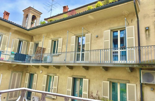 Citta Bassa Apartment | Comfort and convenience in the heart of Bergamo - with Wi-Fi and a bathtub