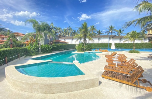 Maresias House | Comfort and Good Location in Gated Condominium