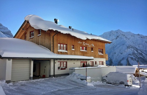 Schroecken Apartment | Comfort apartment Widderstein for 4-5 persons in the hiking and skiing area