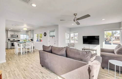 Coronado House | Comfort & Charm in Coronado with Patio and FirePit
