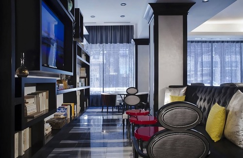 The Loop Hotel | Comfort & Convenience! A Peaceful Retreat in the Heart of Downtown Chicago