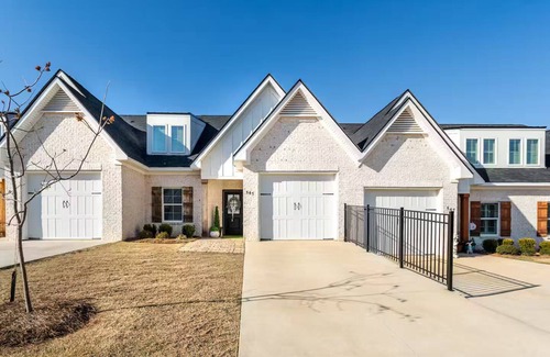 Auburn - Opelika House | Comfort & Convenient in Auburn