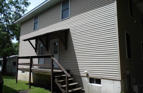 Macomb Apartment | Comfort & Cozy 3/2 in Midwestern charming Macomb, IL