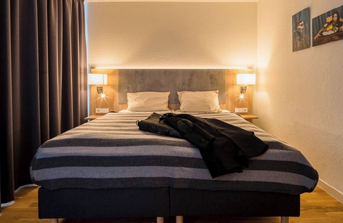 Loerrach Apartment | Comfort Doppelzimmer mit Dusche und WC