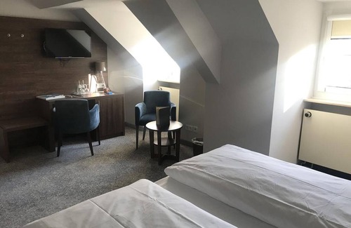Moehnesee Apartment | Comfort double room with lake view