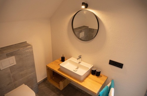 Staufen im Breisgau Apartment | Comfort double room with shower and WC