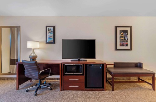 Marina Hotel | Comfort Inn Marina on the Monterey Bay