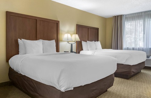 Canyon Park Hotel | Comfort Inn & Suites Bothell - Seattle North