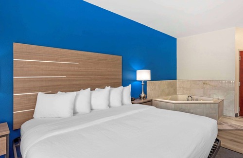 Harrisburg Hotel | Comfort Inn & Suites Harrisburg-Hershey North