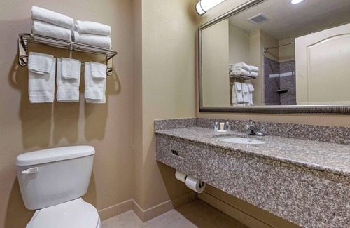 Archdale Hotel | Comfort Inn & Suites High Point - Archdale