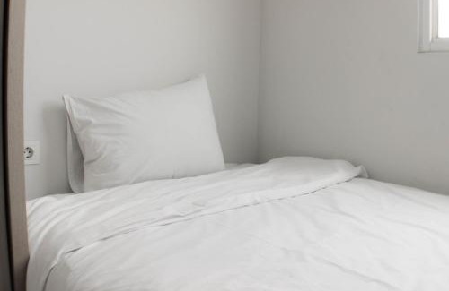 Bekasi Apartment | Comfort Living 3BR at Springlake Summarecon Bekasi Apartment By Travelio