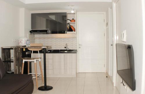 Bekasi Apartment | Comfort Living 3BR at Springlake Summarecon Bekasi Apartment By Travelio