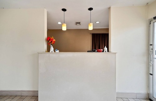Beeville House | Comfort Meets Affordability! 2 Comfortable Units, Parking, Near Flournoy Park