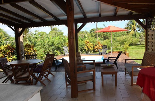 Les Abymes House | COMFORT, NATURE AND GREAT SPACES