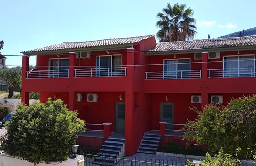 Agia Pelagia Chlomou Apartment | comfort studio with garden view
