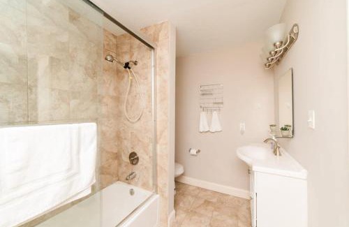 Allegheny-West Apartment | Comfort Suite - Walkable - GroupStay