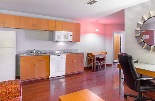 Glen Allen Hotel | Comfort Suites At Virginia Center Commons